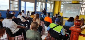 Servidores públicos y boteros reciben capacitación en cultura turística en Isla Colón, destino prioritario del PMTS ￼