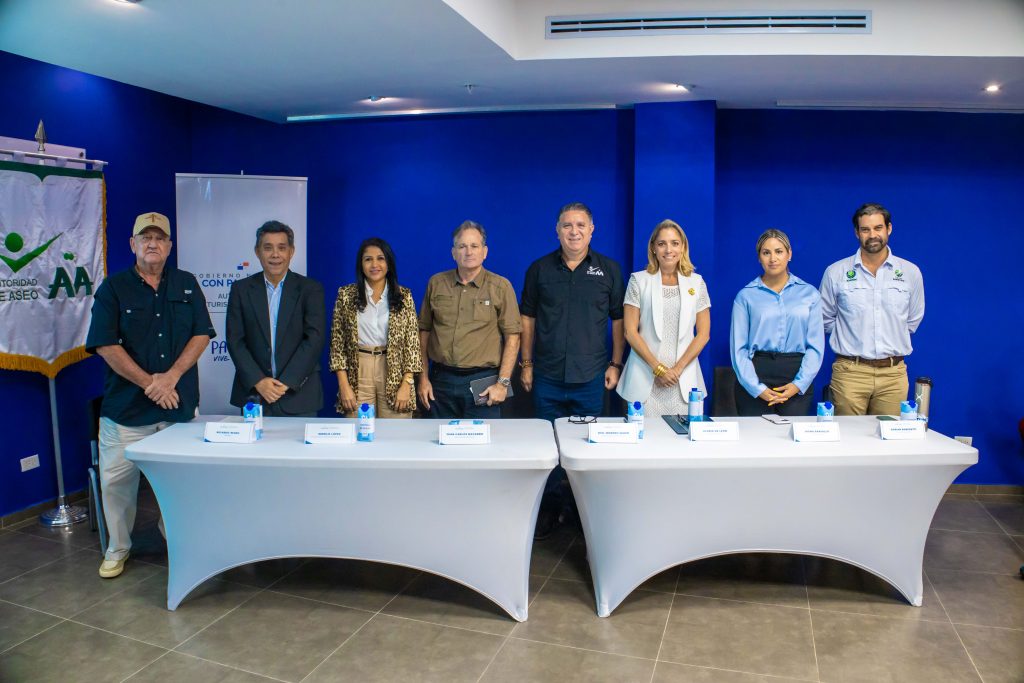 Autoridad de Turismo de Panamá, MI Ambiente y AAUD, organizan gran limpieza de playas en Taboga, Panamá Viejo y Costa del Este. 