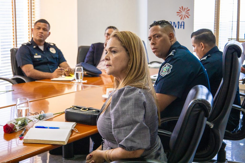 Autoridad de Turismo y Policía Nacional Trabajan por un Turismo Sostenible y Seguro en Panamá